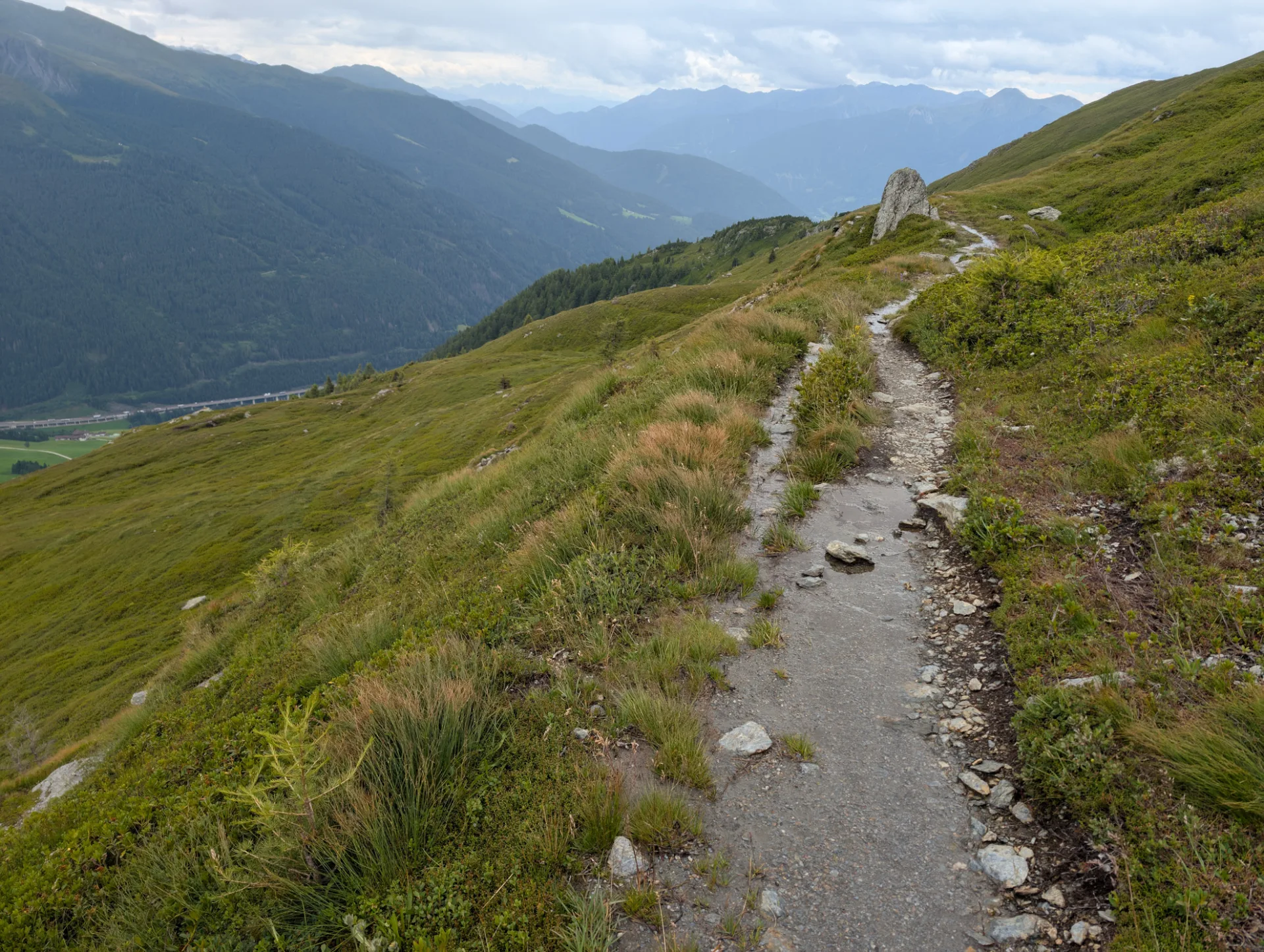 High trail towards South Tyrol