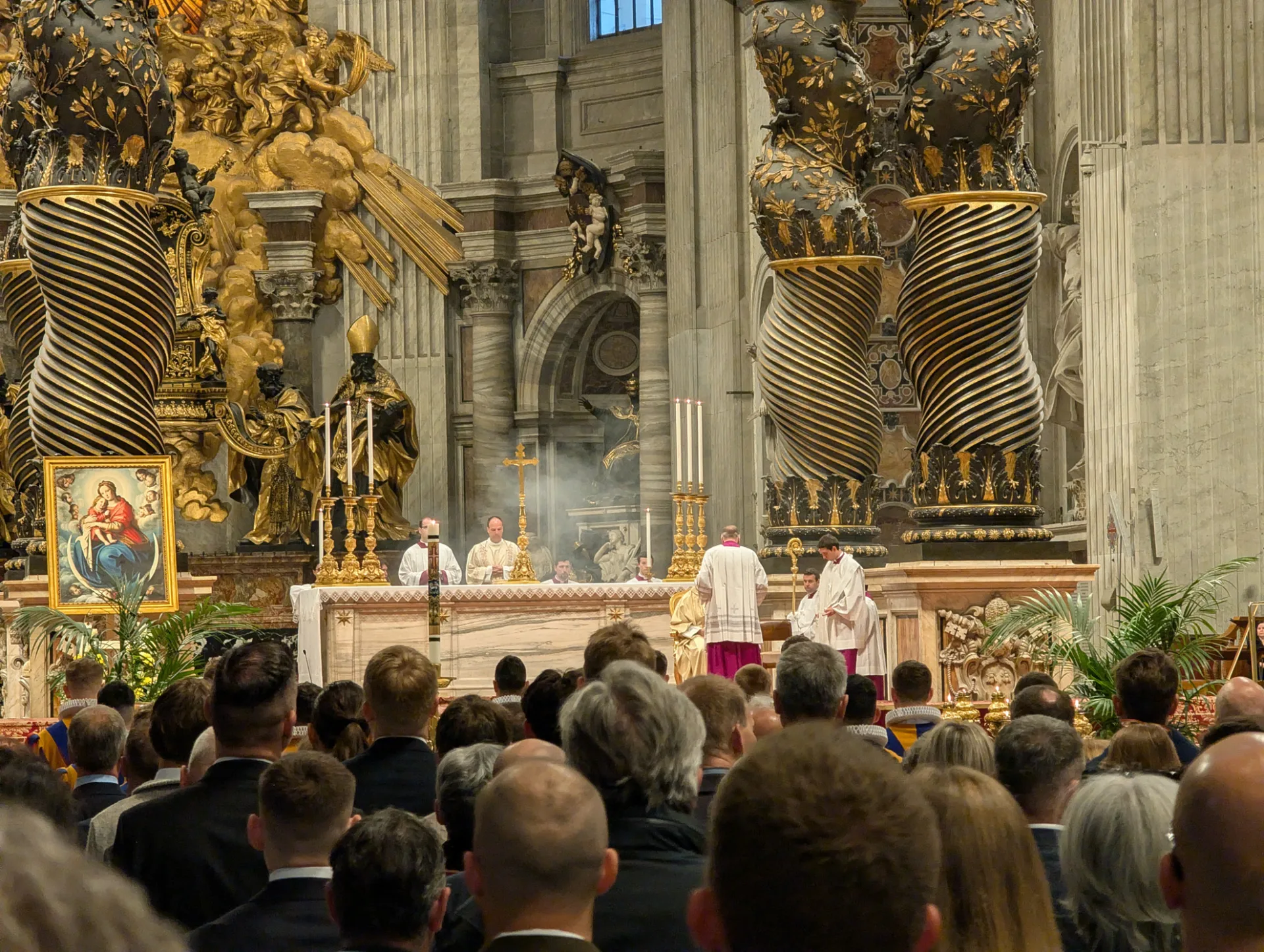 Bernini's Cathedra Petri during the early Mass